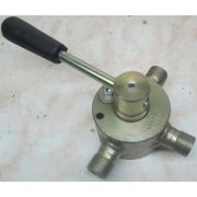 Кран гидравлический 3-х ходовой 18х1,5 с открытым центром КГЗХОЦ 18х1,5