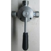 Кран гидравлический 3-х ходовой 27х1,5 с открытым центром КГЗХОЦ 27х1,5